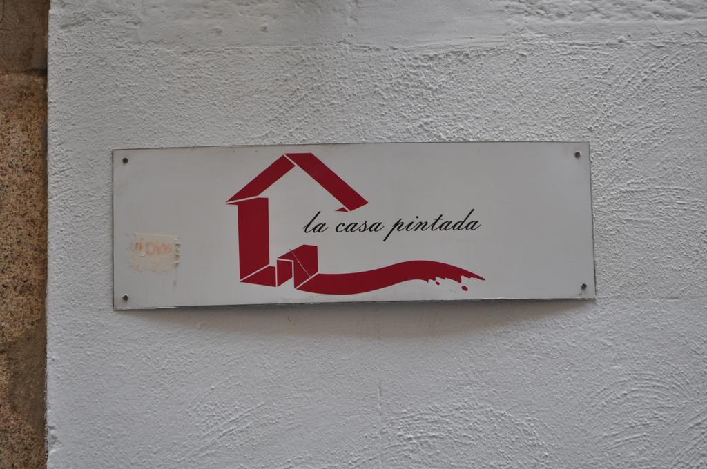 Apartamentos La Casa Pintada Caceres Bagian luar foto